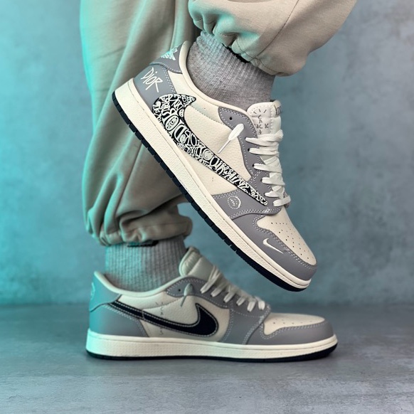جردن ۱ ترویس دیور | Jordan 1 Low Travis Dior
