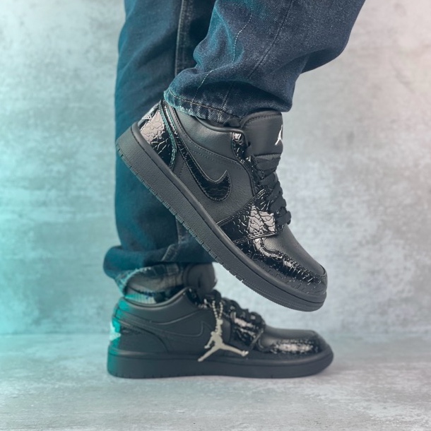 جردن ۱ مشکی ورنی | Jordan 1 Low SE Black Patent